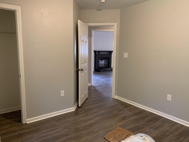 Building Photo - 12618 Delman Ln