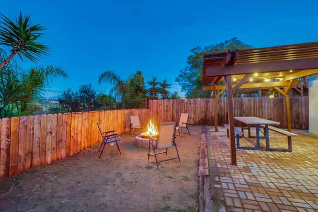 Building Photo - Barcelona Ridge Estates