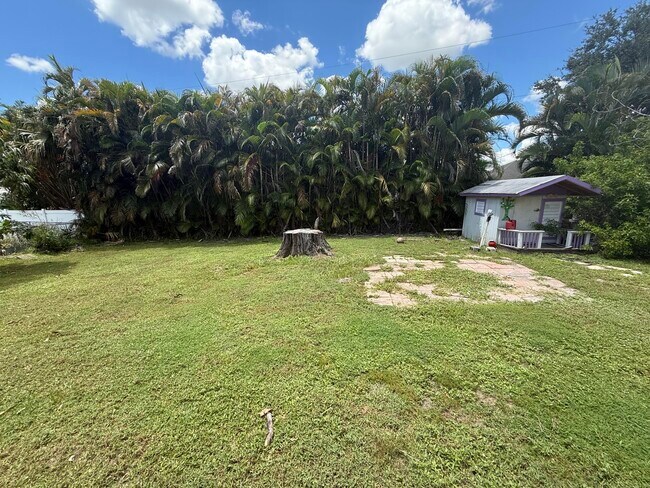 Building Photo - 1888 SW Angelico Ln