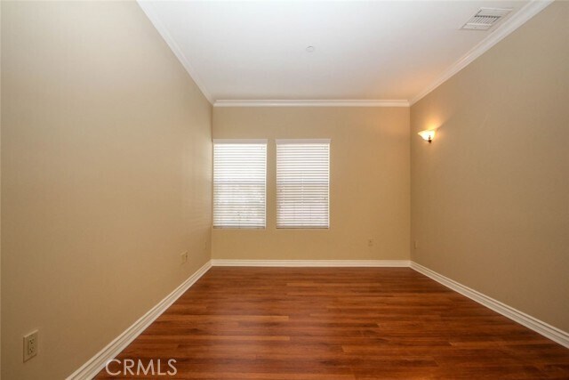 Building Photo - 719 E Providencia Ave