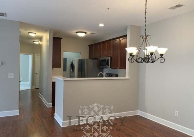 Building Photo - 8045 Bienville Dr