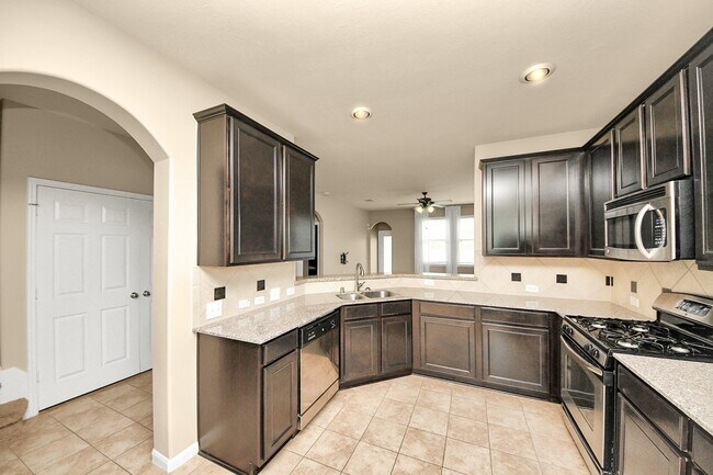 Building Photo - 8428 Willow Loch Dr