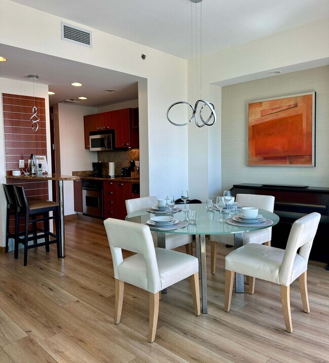 Building Photo - 1395 Brickell Ave