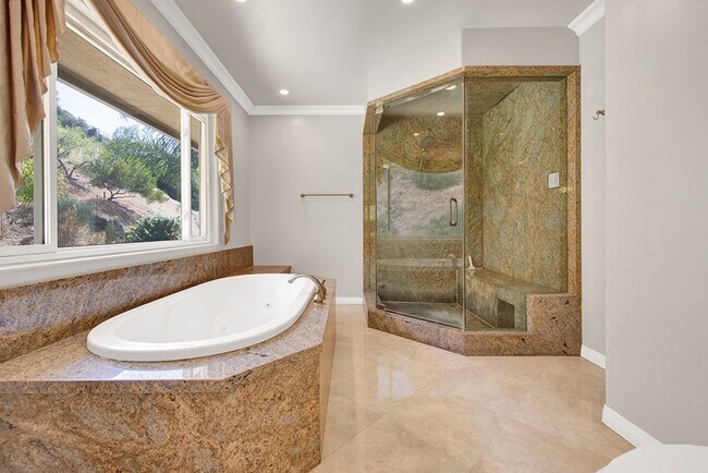 Building Photo - ABSOLUTELY STUNNING ENTERTAINER HOME (4 be...