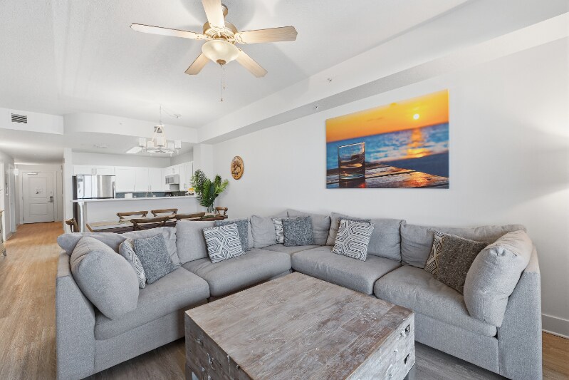 Building Photo - 15928 Front Beach Rd