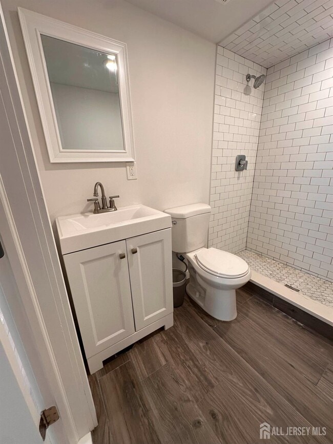 Building Photo - 42 S Louis St