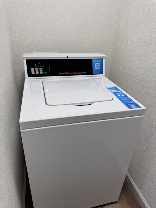 Building Photo - 2124 N Glenn Ave