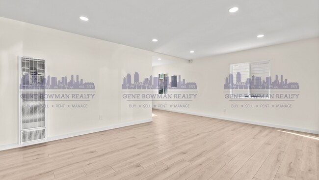 Building Photo - Newly Renovated, Beautiful 2-Bed/1Bath Sta...