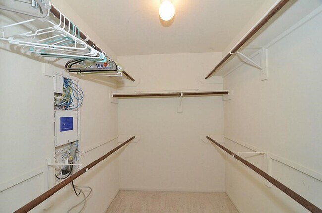 Building Photo - 11306 Overland Trail Dr