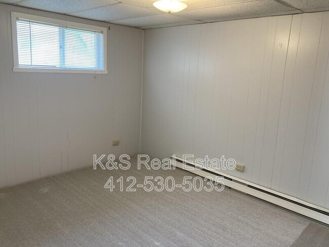 Building Photo - 411 Steck St