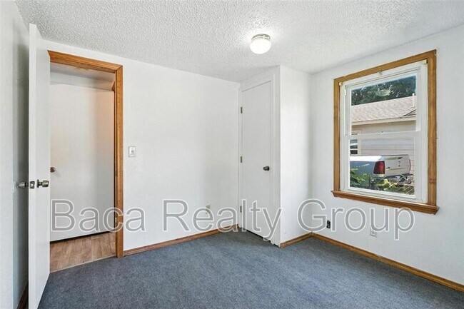 Building Photo - 228 N Donald Ave