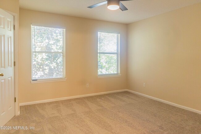Building Photo - 762 Scrub Jay Dr