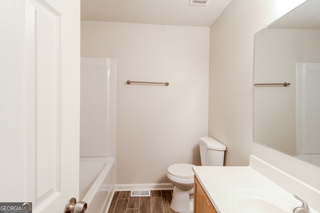 Building Photo - 1192 Berryhill Dr