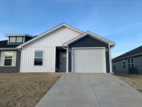 Building Photo - 401 Alex Jordan Dr.