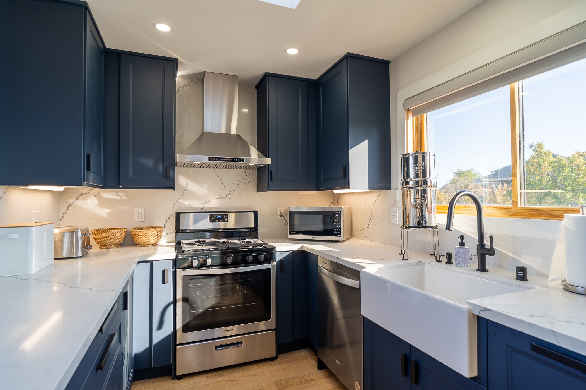 Building Photo - 3038 Beech St