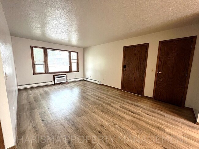 Building Photo - 2 BD - WHEN LOCATION, COMMUNITY AND PRICE MATTER...THIS IS THE PLACE FOR YOU!