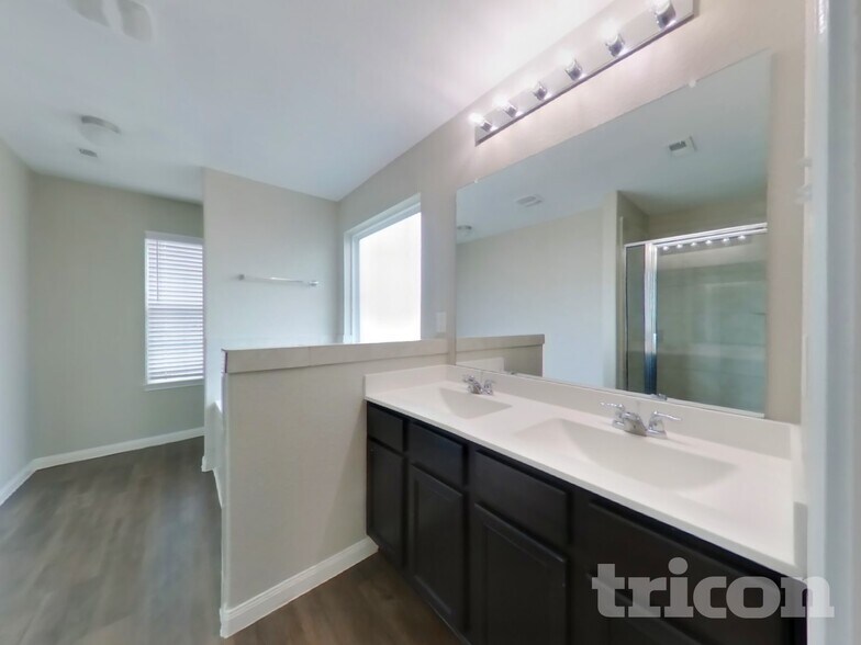 Building Photo - 17530 Greystanes Rd