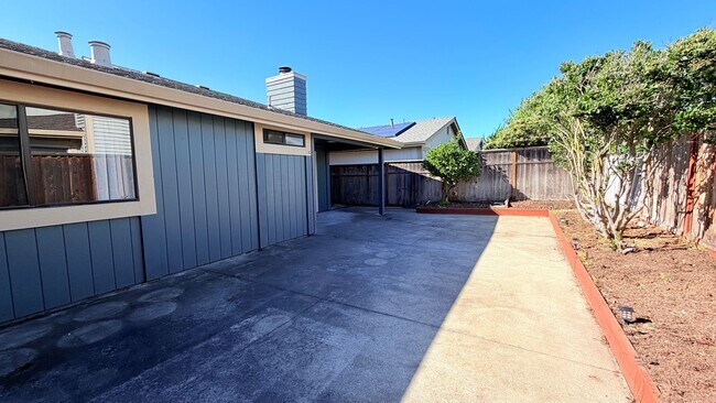 Building Photo - 228 Puddingstone Rd