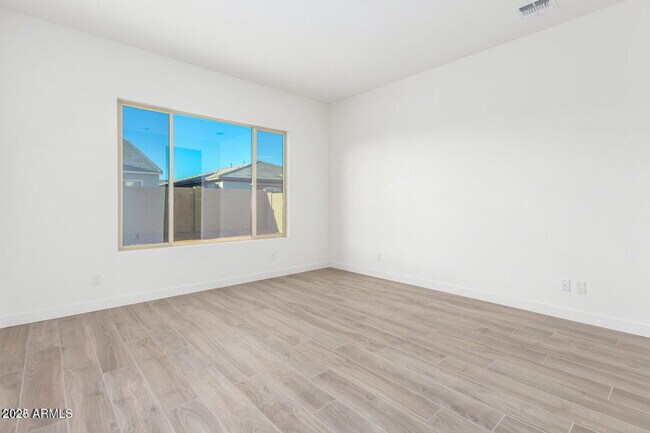Building Photo - 1510 E Flower St