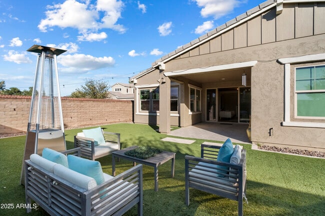 Building Photo - 4050 S Thistle Dr