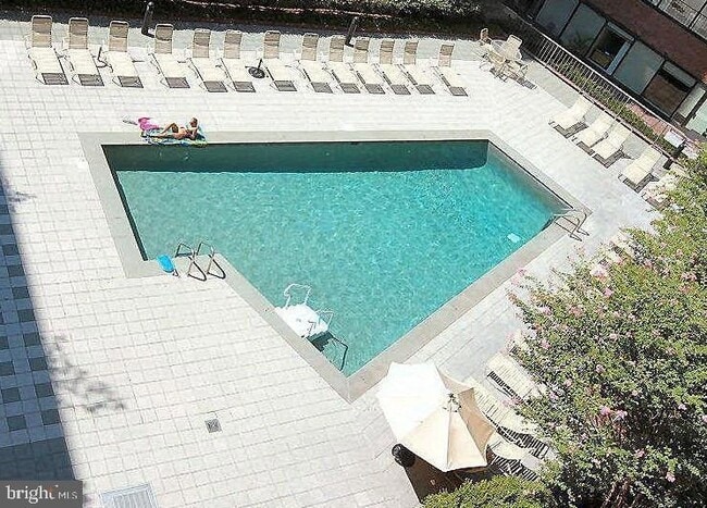 Building Photo - 2555 Pennsylvania Ave NW