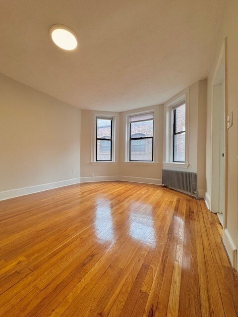Building Photo - 111 Jersey St