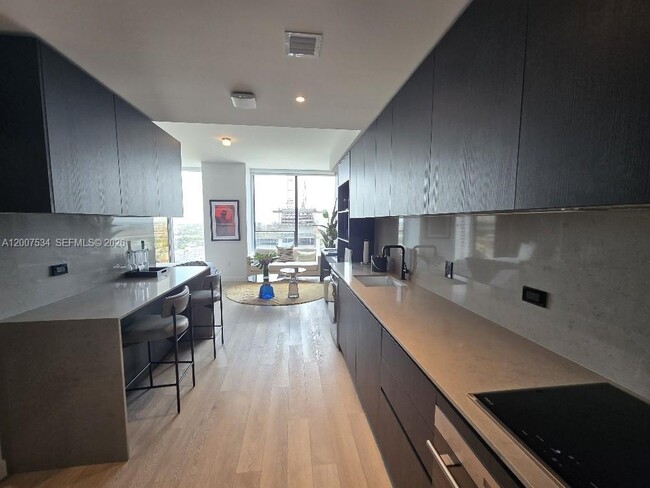 Building Photo - 20 NE 11th St