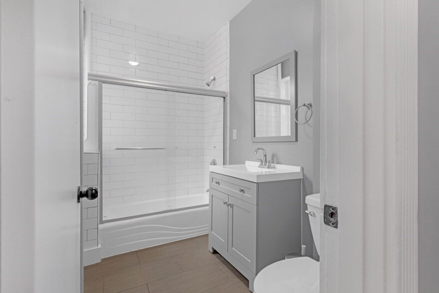 Building Photo - 51 Glenville Ave