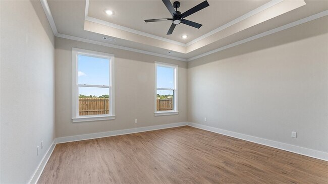 Building Photo - 930 Moksha St