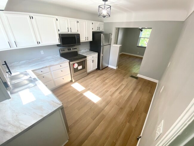 Building Photo - 1131 Wilmont Ct