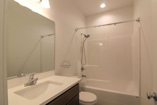 Building Photo - 1343 13th St