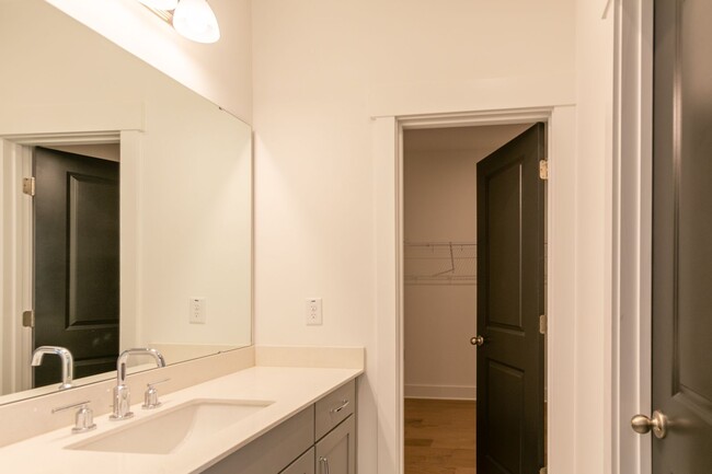 Building Photo - Stunning home in The Parks at Meadowview!