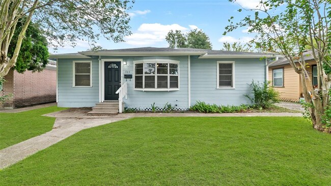 Primary Photo - 503 Lake Rd
