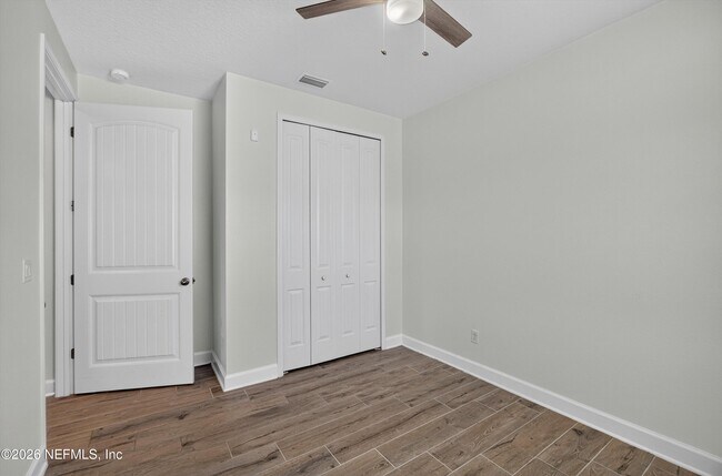 Building Photo - 855 Flach Dr