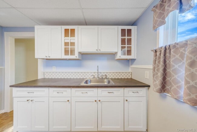 Building Photo - 39 Chapman Pl