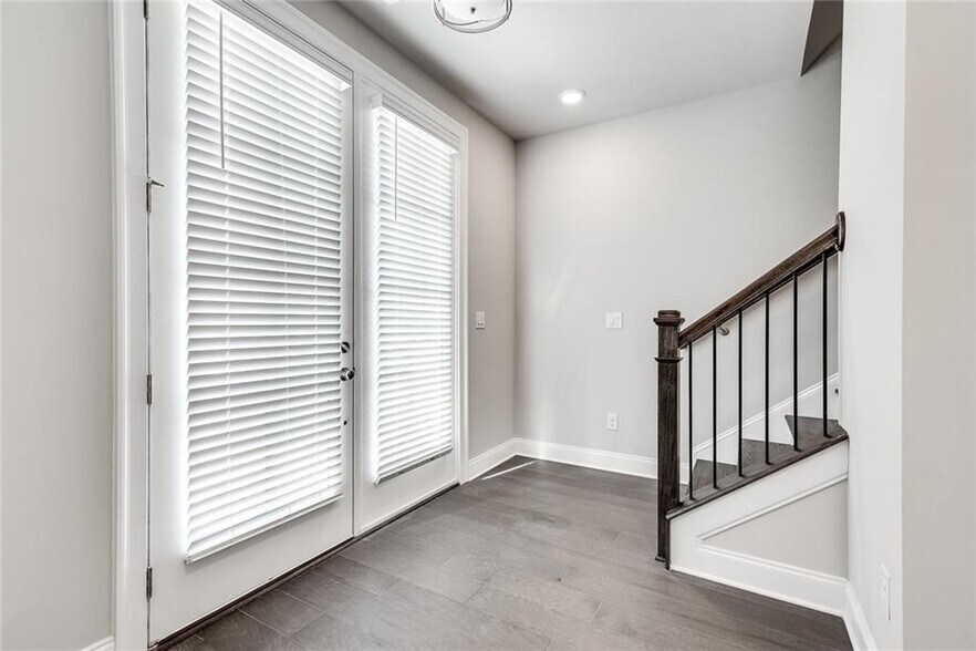 Building Photo - 308 Burgess Walk