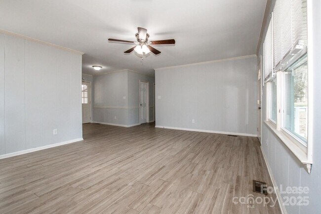 Building Photo - 1159 Camp Creek Rd
