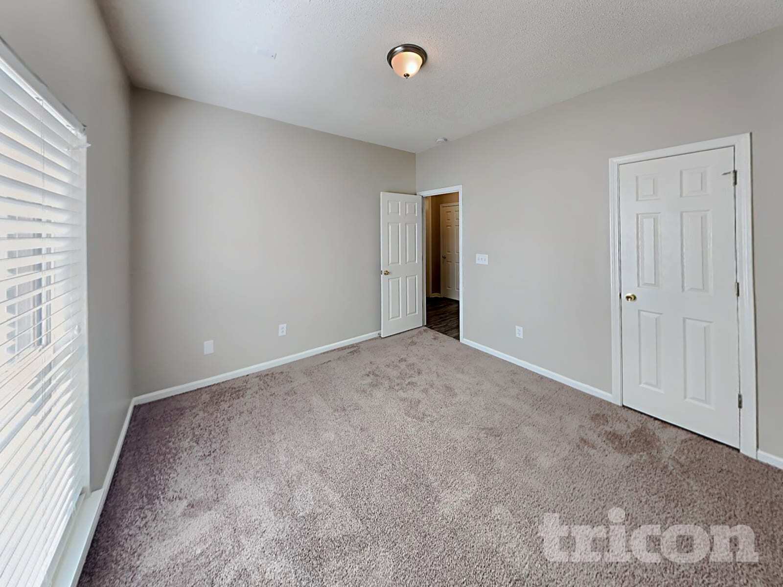 Building Photo - 110 Fawnhill Ct