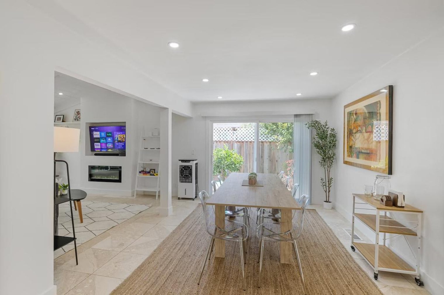 Building Photo - 15555 Union Ave