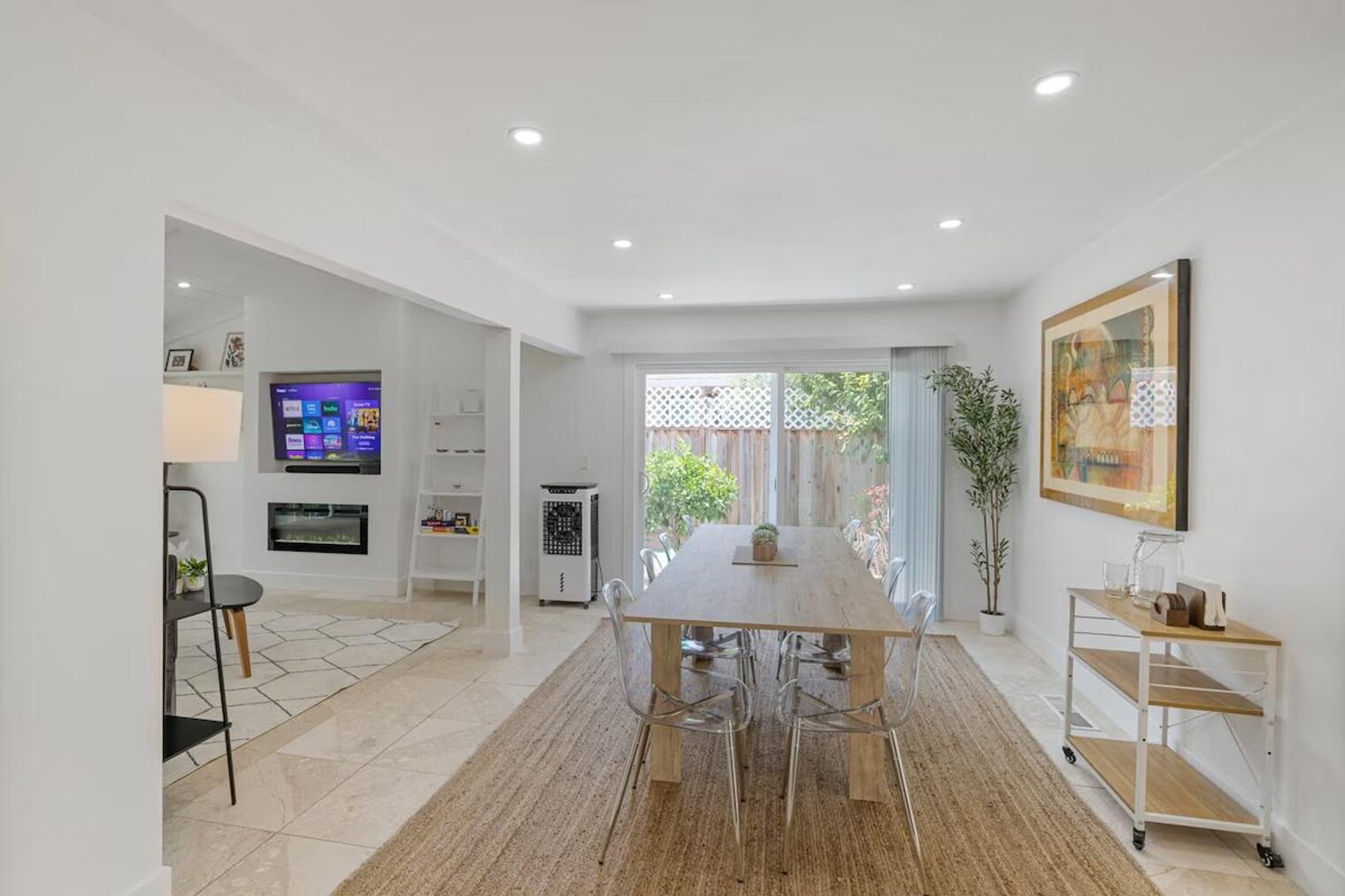 Building Photo - 398 Pinehurst Ave