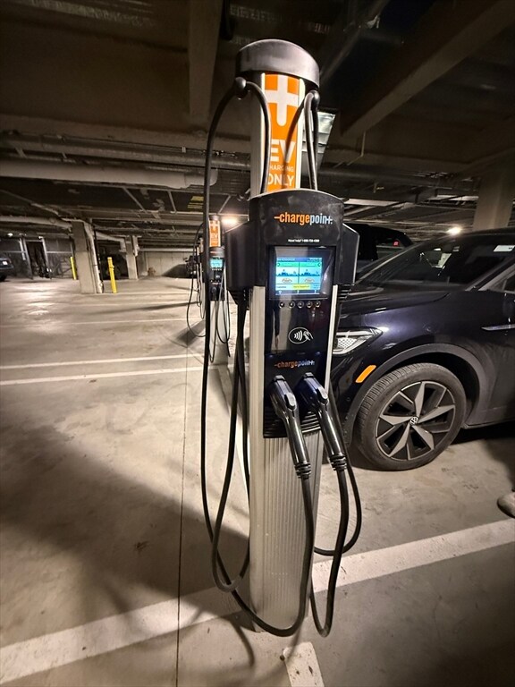 Building Photo - 566 Columbus Ave