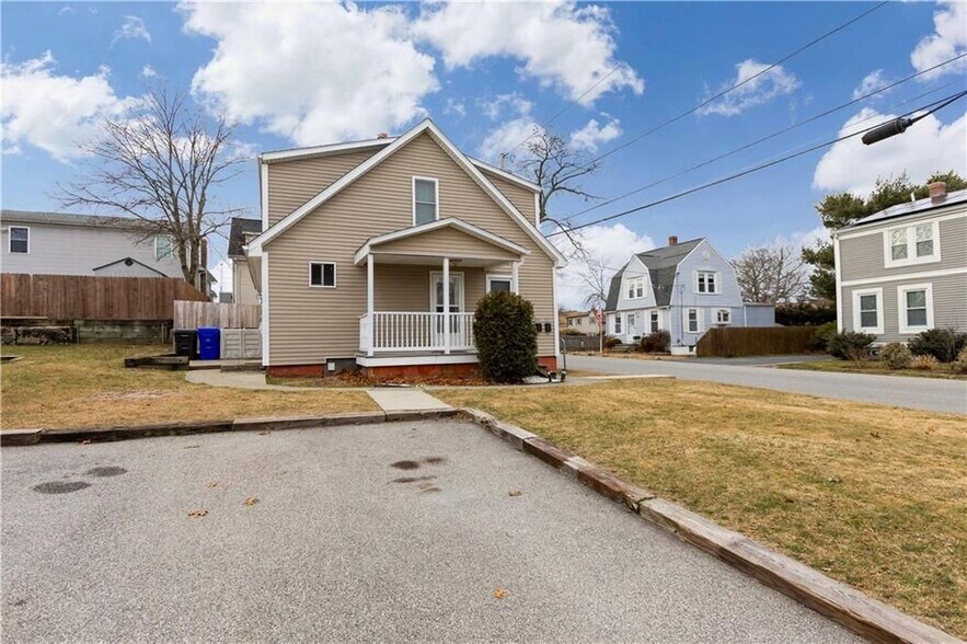 Building Photo - 139 Stanton Ave