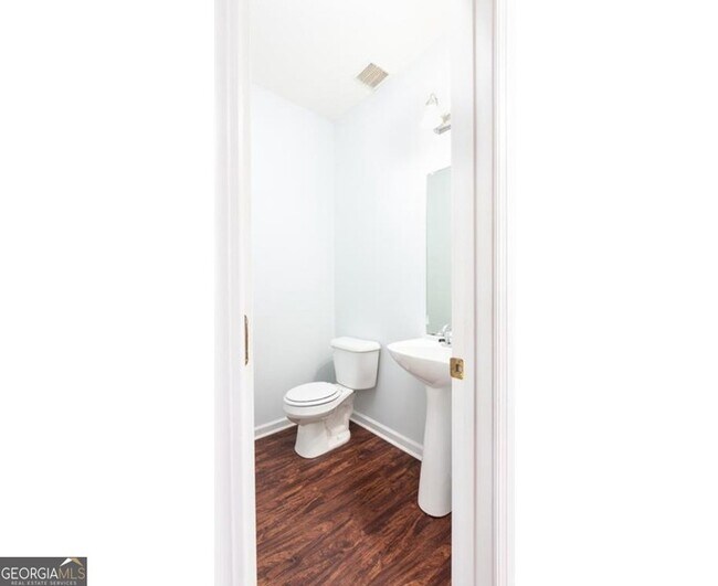 Building Photo - 3230 Oakley Pl