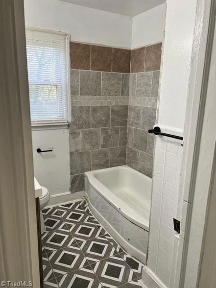 Building Photo - 2003 Byrd St