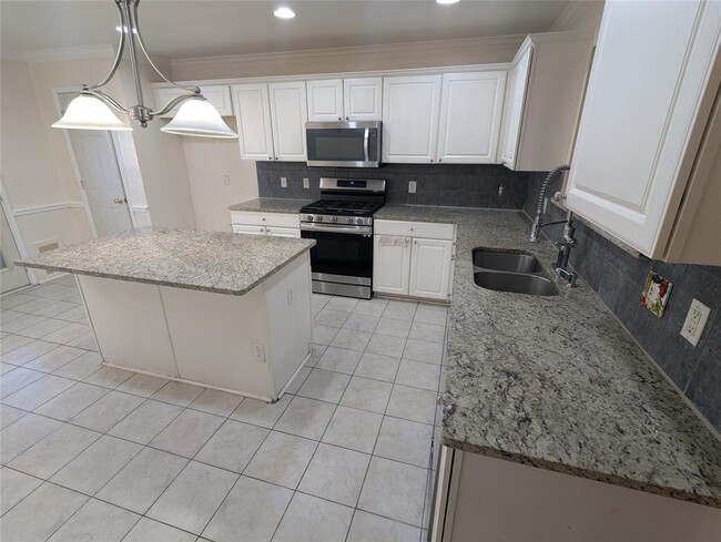 Building Photo - 1016 Stacia's Way