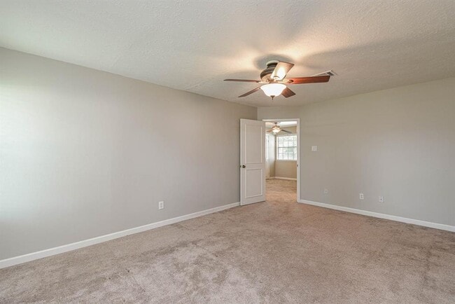 Building Photo - 15419 Swan Creek Dr