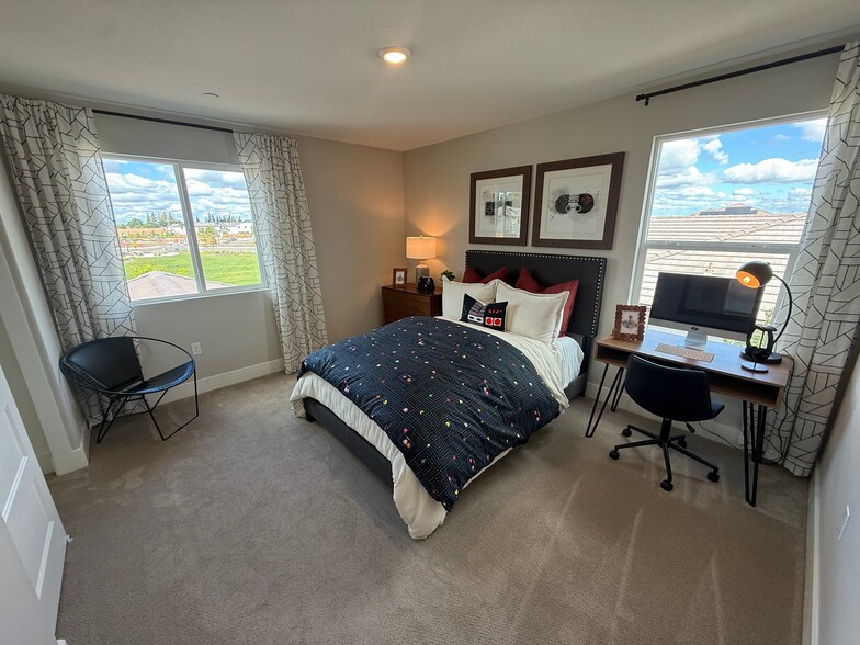 Building Photo - 1237 Dignity Wy