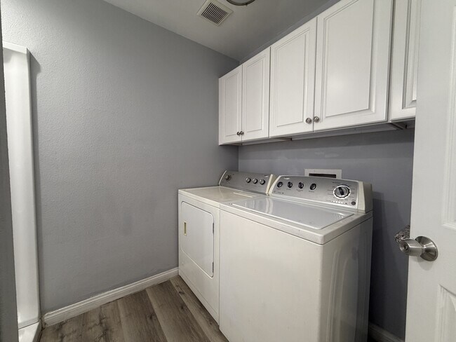 Building Photo - 4078 Gold Coast Dr