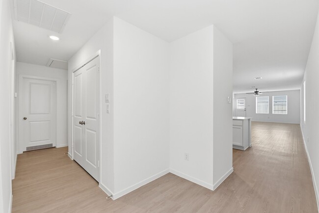 Building Photo - 6418 Geyser Starish Dr