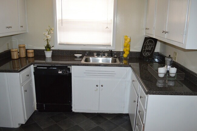 Building Photo - 3974 Auburn Rd